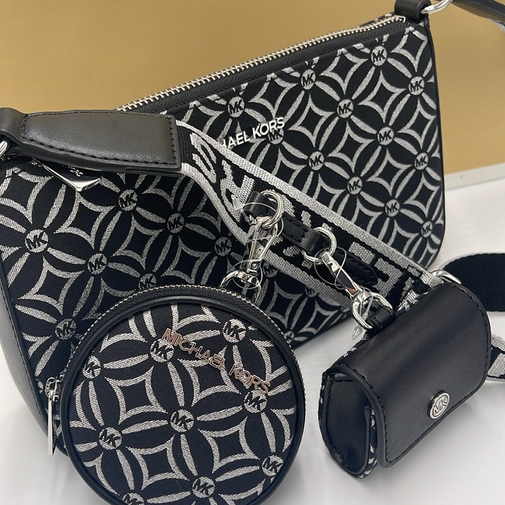 MICHAEL KORS Jet Set Travel Small Logo Jacquard Crossbody With Tech Attach NWT - Picture 4 of 16